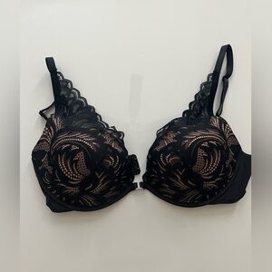 Black lace bra- NWOT